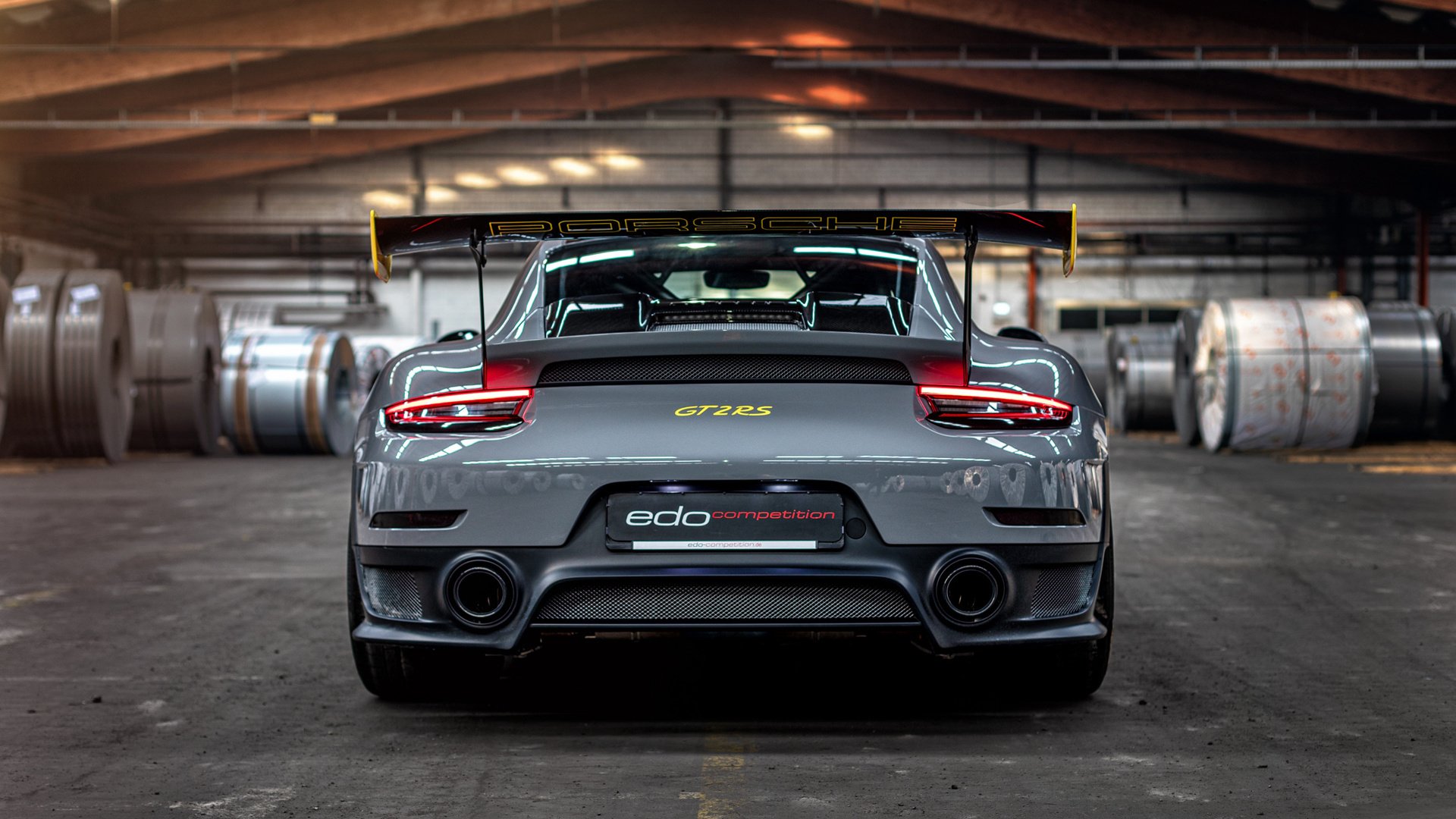 瑞士男队自由泳表现稳健，瑞士游泳